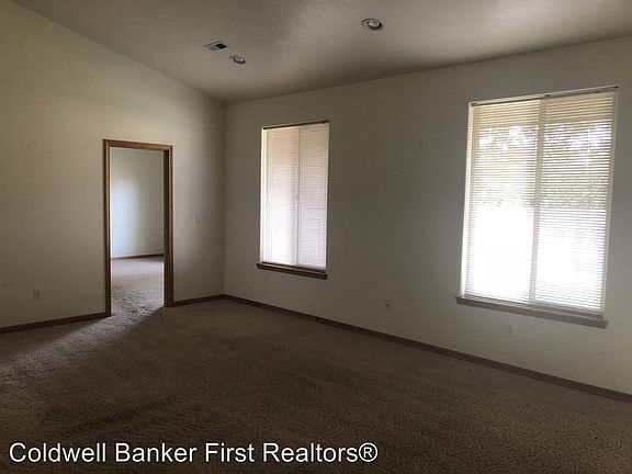 5th image of 345 Kathleen Pl
