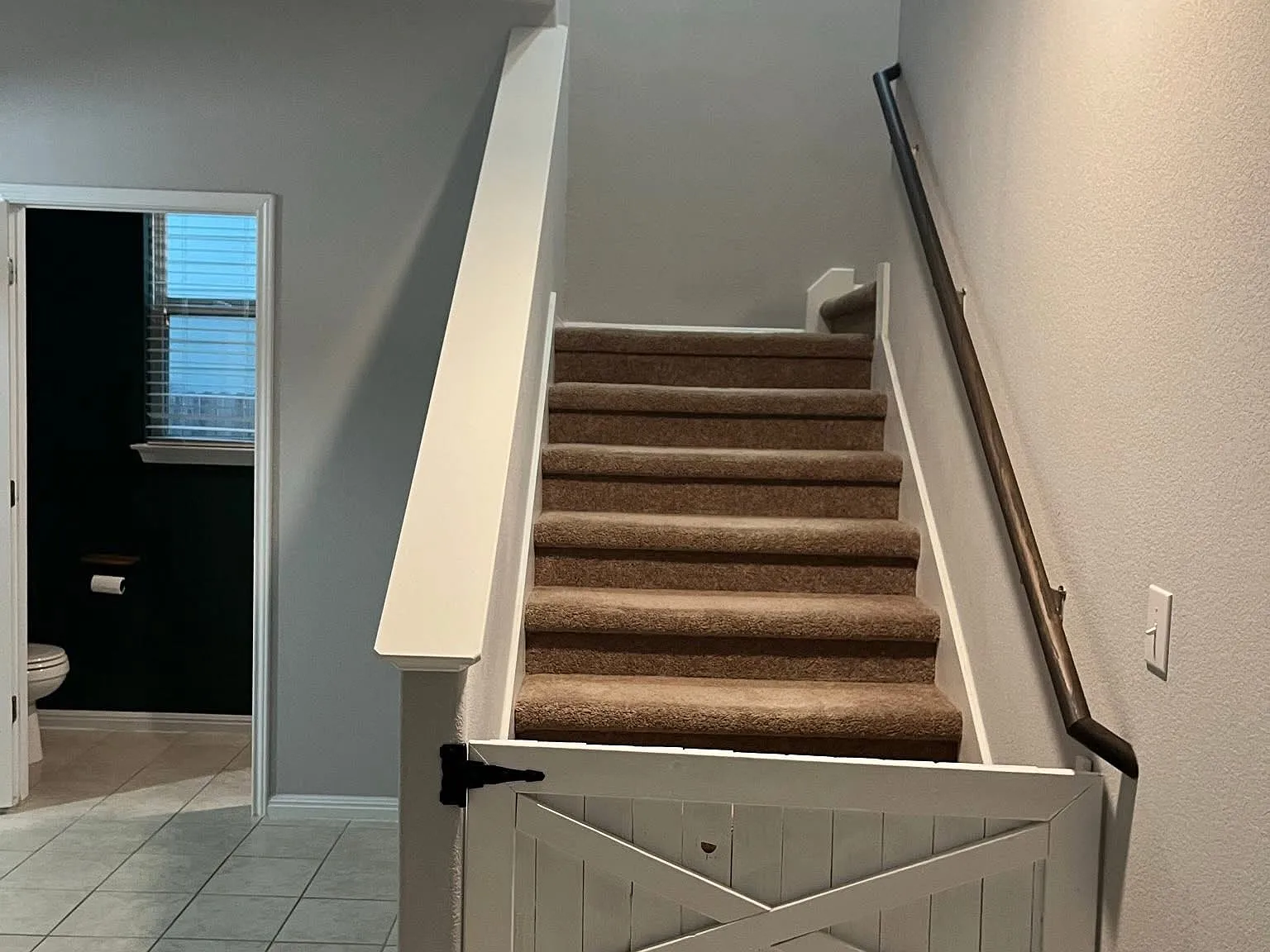 3 bed, 2.5 bath, 1918 sqft, $2,050 — Photo 4