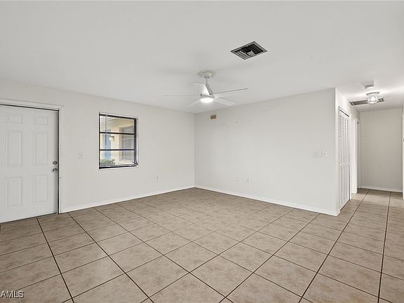 4th image of 1104 SE 8th St APT 8