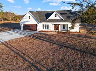 112 Foxwood Dr, Odum, GA 31555