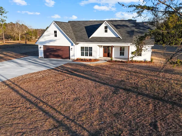 112 Foxwood Dr, Odum, GA 31555