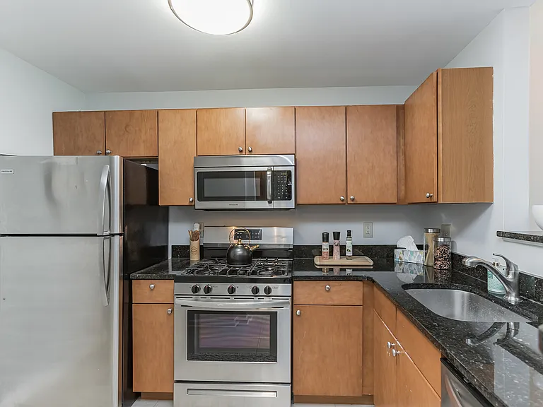 2001 12th St NW #210 — Photo 3