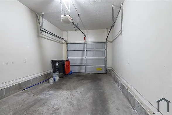 2 bed, 1010 sqft, $1,250 — Photo 3
