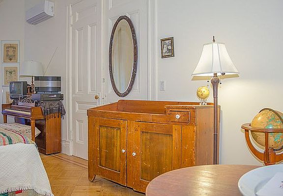 4th image of 305 W 89th St Floor 2-1F