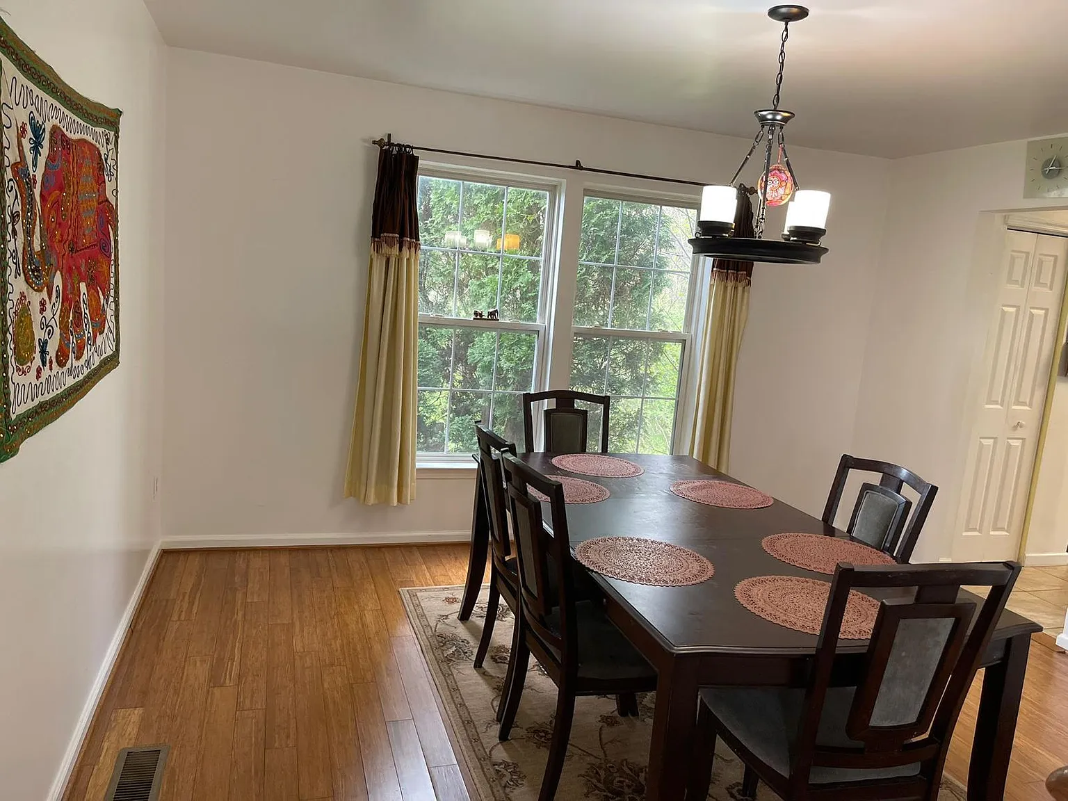 4 bed, 3.5 bath, 2400 sqft, $3,000 — Photo 3