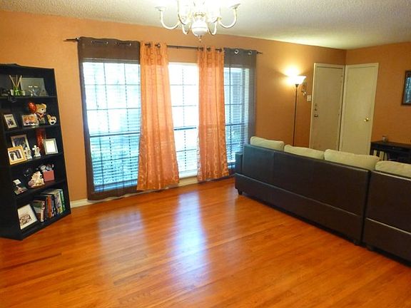 5th image of 10754 Coogan Dr