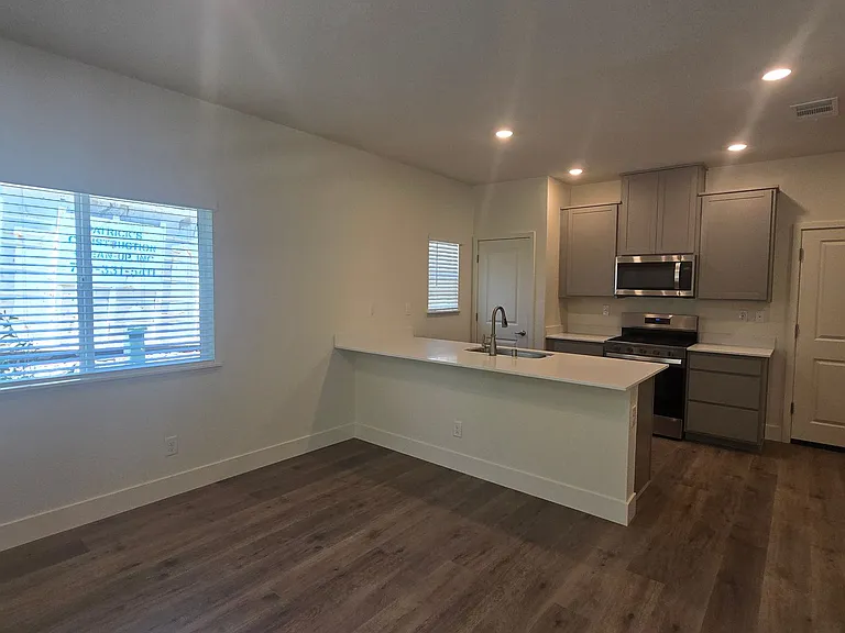 5854 Altitude St — Photo 13