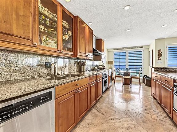4th image of 4100 Galt Ocean Dr APT 112