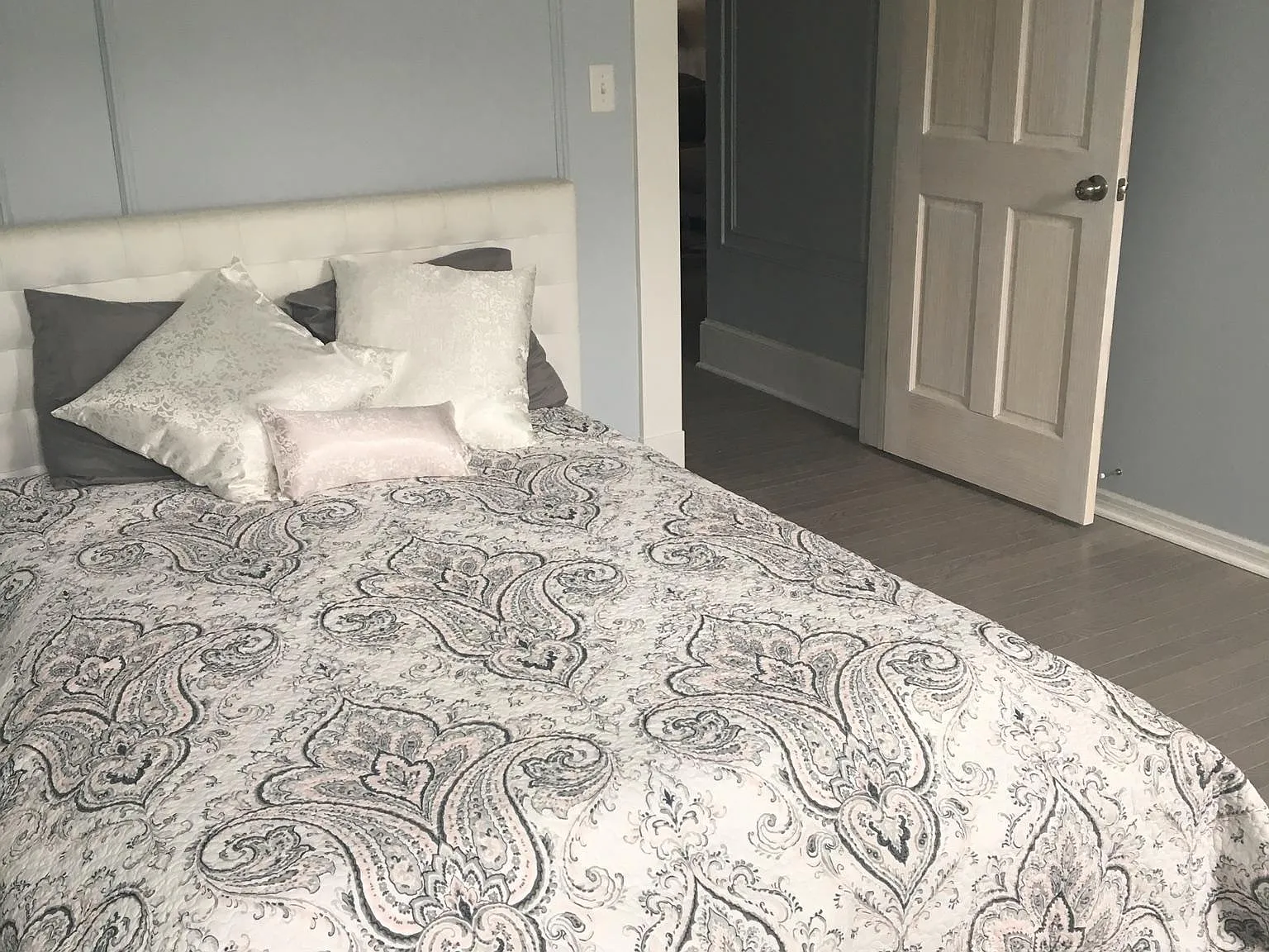 2 bed, 960 sqft, $1,800 — Photo 2