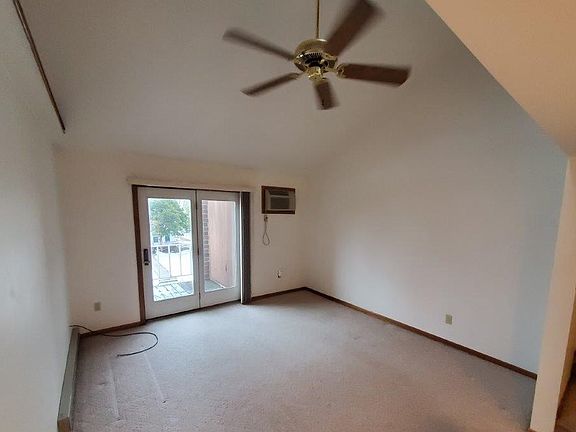 2nd image of 432 W Wilson St #12534083