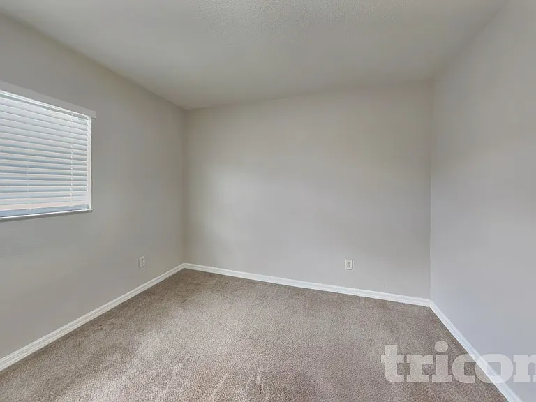 4251 Galvin Ln — Photo 11