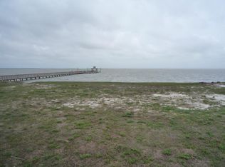 212 Reserve Ln, Rockport, TX 78382