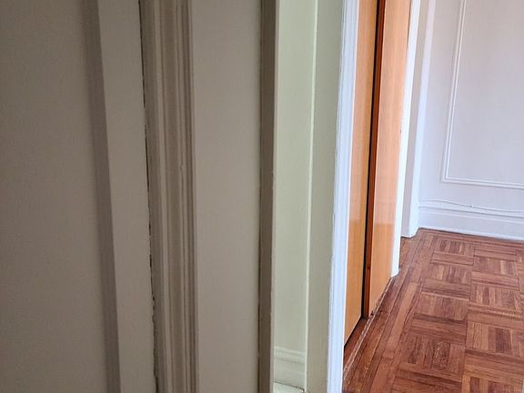 5th image of 3132 32nd St APT 4