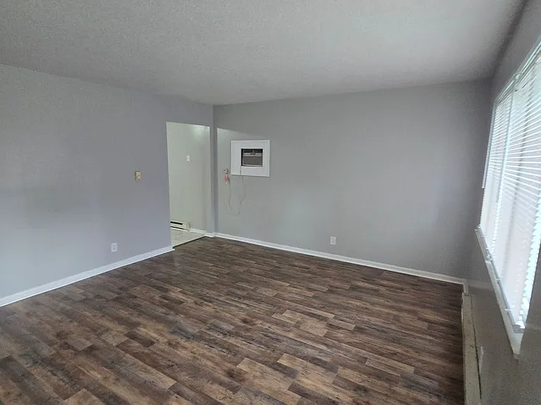 5406 Chelsea Rd — Photo 3