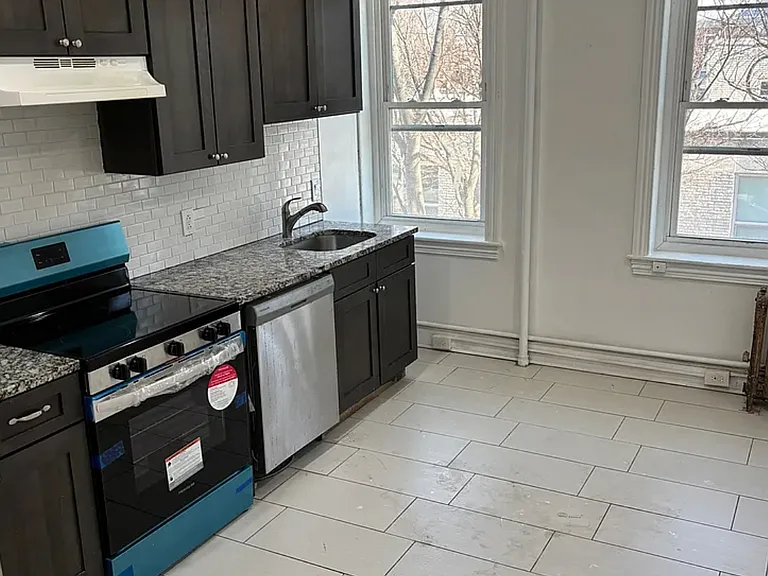 4742 Richmond St #2 — Photo 1