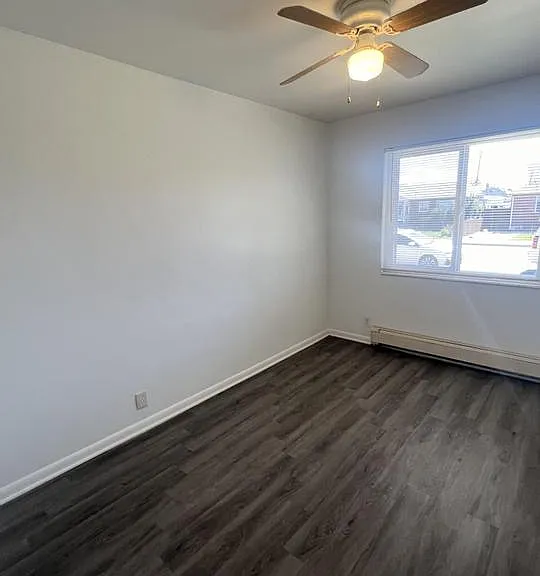291 E Welby Ave — Photo 11
