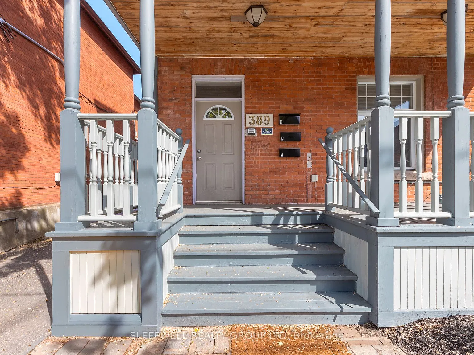 389 Daly Ave — Photo 2