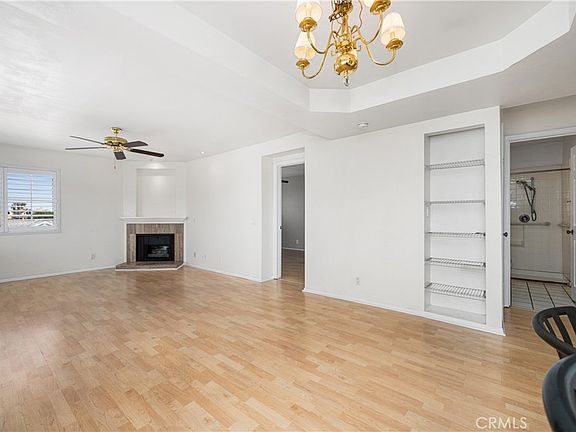 4th image of 535 W 4th St