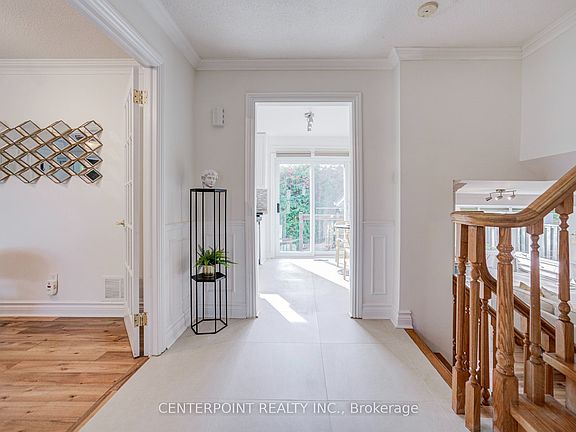 4th image of 7 Avondale Cres