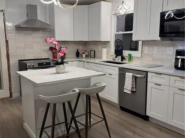 5241 Silas Creek Pkwy, Winston Salem, NC 27106