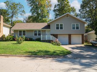 2126 S Wellington Avenue, Springfield, MO 65807