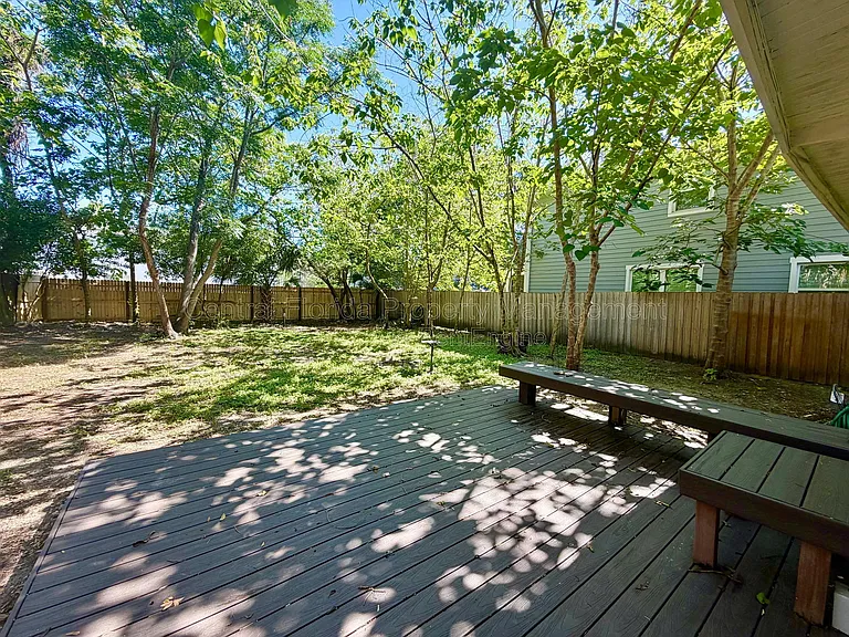 2619 E Washington St — Photo 22