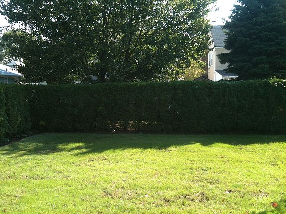 5th image of 30 Hawthorne Pl