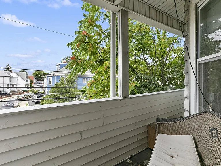 32 William St #2 — Photo 13