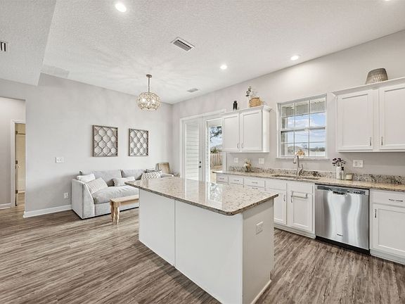 3rd image of 96718 Blackrock Rd