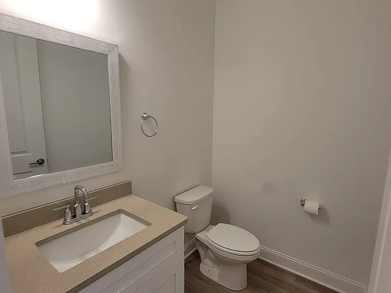 111 Pearl St — Photo 9