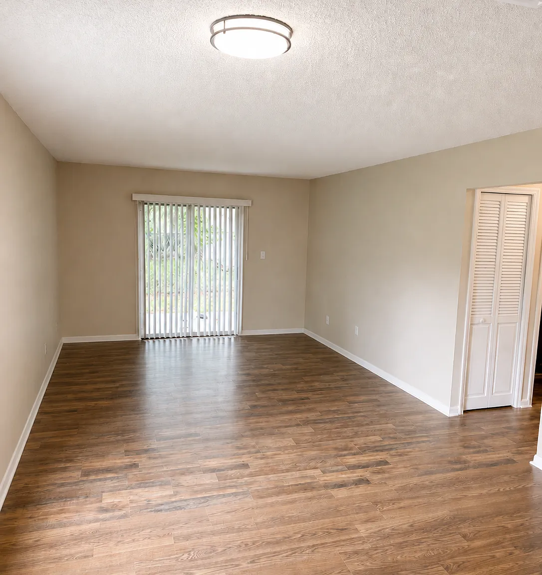 2 bed, 901 sqft, $1,200 — Photo 3