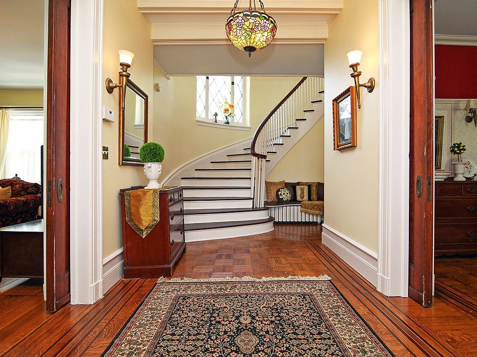 1st image of 160 Satterthwaite Ave