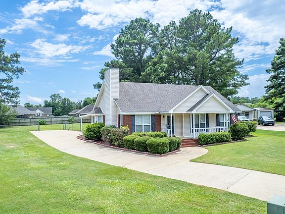 3rd image of 1715 Formosa Ct