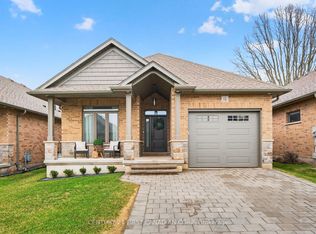 159 Collins Way #12, Strathroy Caradoc, ON N7G0G8