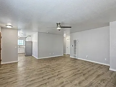 4546 60th St #8 — Photo 7