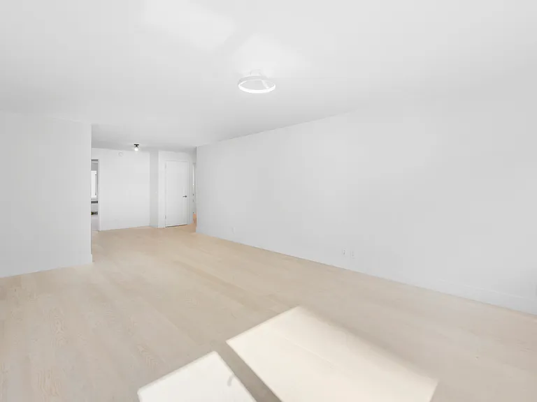 920 Park Ave #3D — Photo 6