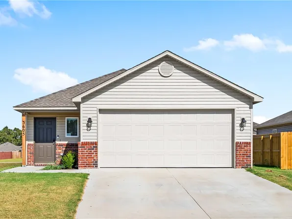 3605 N Marian St, Siloam Springs, AR 72761