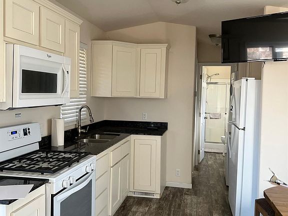 3rd image of 4415 Olive Ave