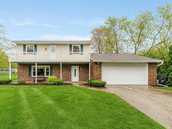 3835 Dewberry Dr, Fort Wayne, IN 46815