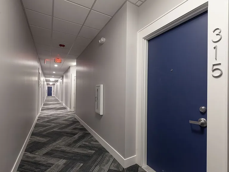 Des Plaines Tower — Photo 19