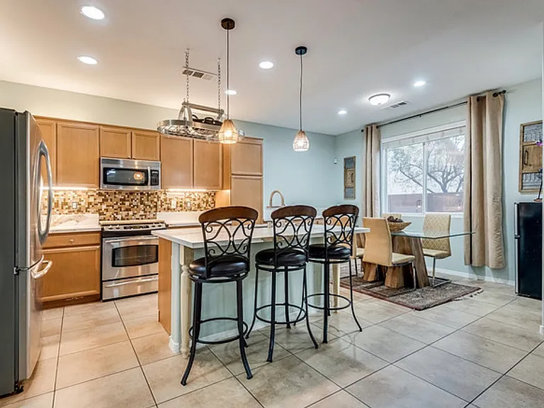 10625 Thor Mountain Ln — Photo 4