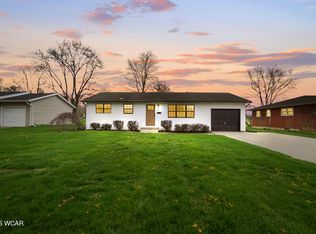 810 N Blackhoof St, Wapakoneta, OH