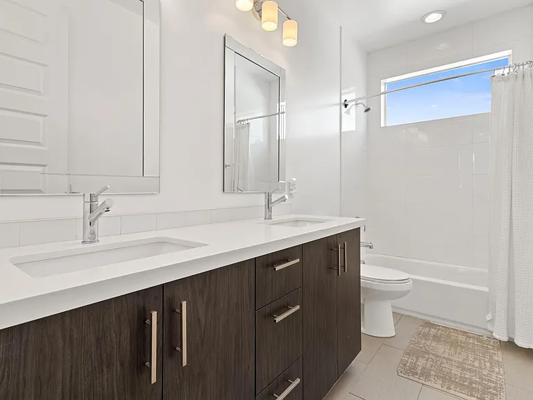 4533 E Devonshire Ave — Photo 42