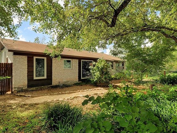 2nd image of 3102 Birdwood Cir