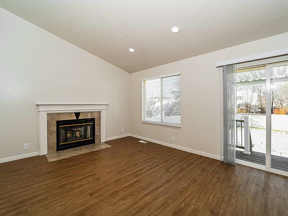 4th image of 2076 Allison Way
