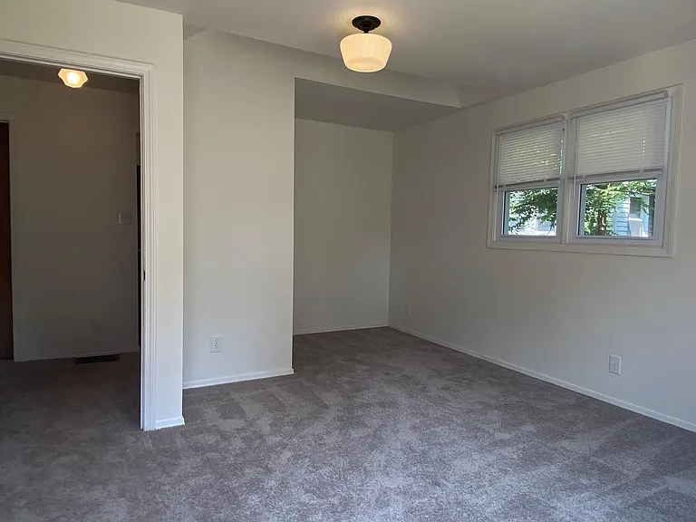 703 S Park Ave — Photo 10