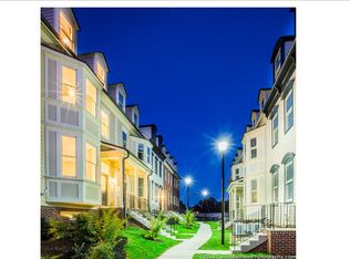 37 Maxwell Sq, Frederick, MD 21701