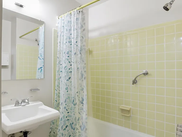 8350 Glastonbury Ct — Photo 25