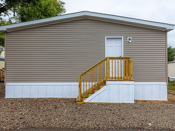 3rd image of 1302 Sunset Dr #1328
