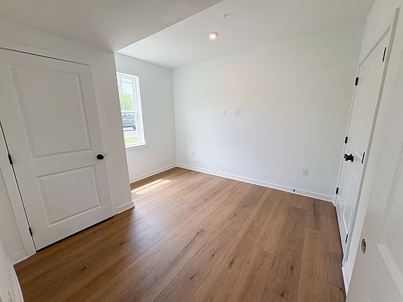 5th image of 365 W Butler Ave #1B